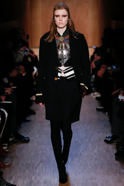 Look 2